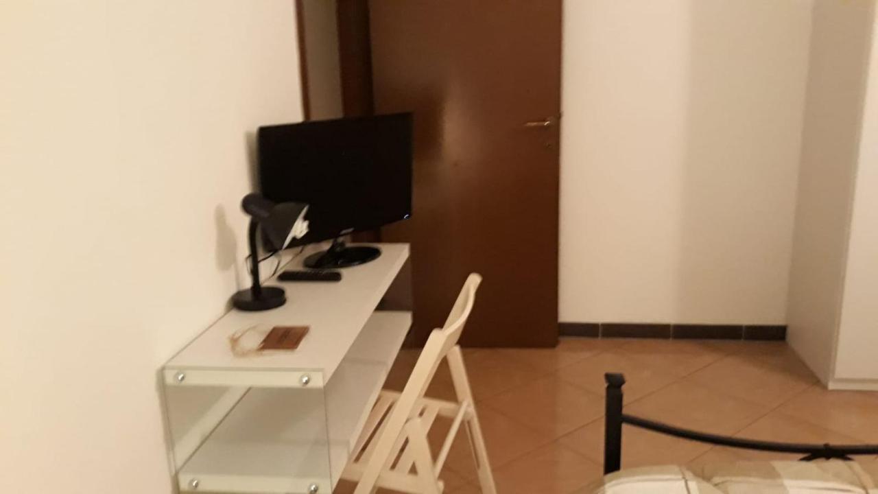 Le Tre Stelle Bed & Breakfast Ronco all'Adige Ngoại thất bức ảnh